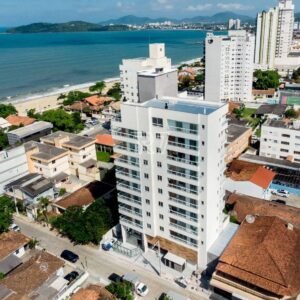 06_e7d7eef2bbf4ea3387323a1c21793030